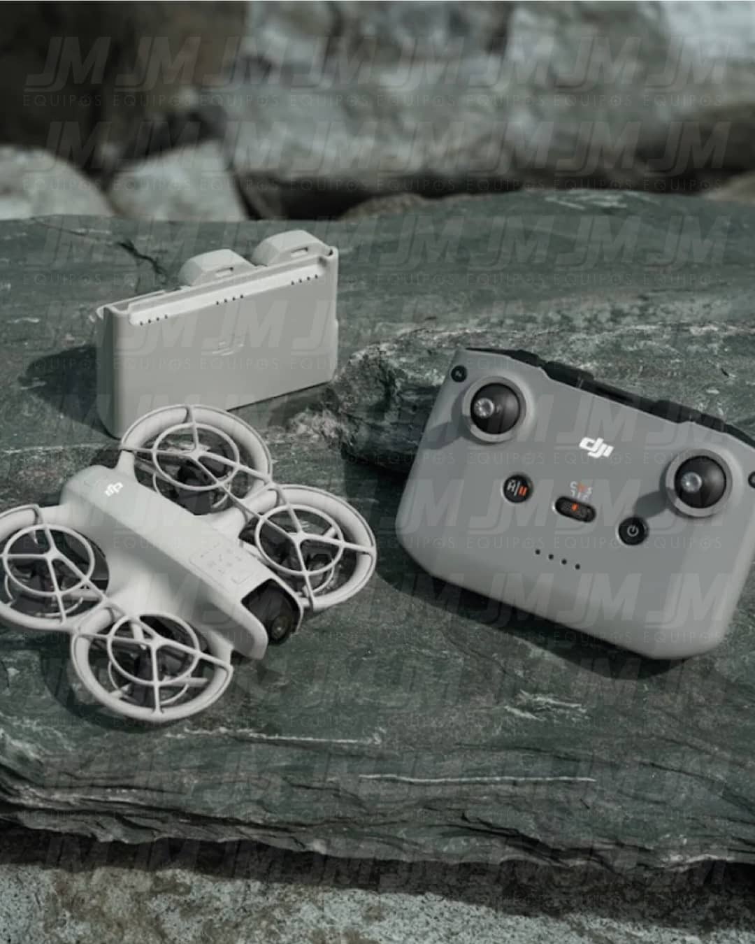 DJI Neo Fly More Combo dron 4K compacto con 3 baterías