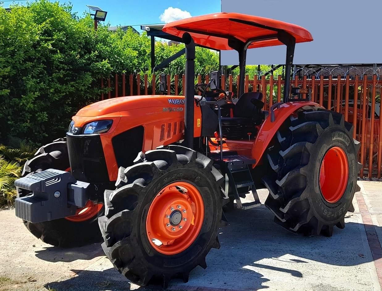 Tractor Kubota M9540DT