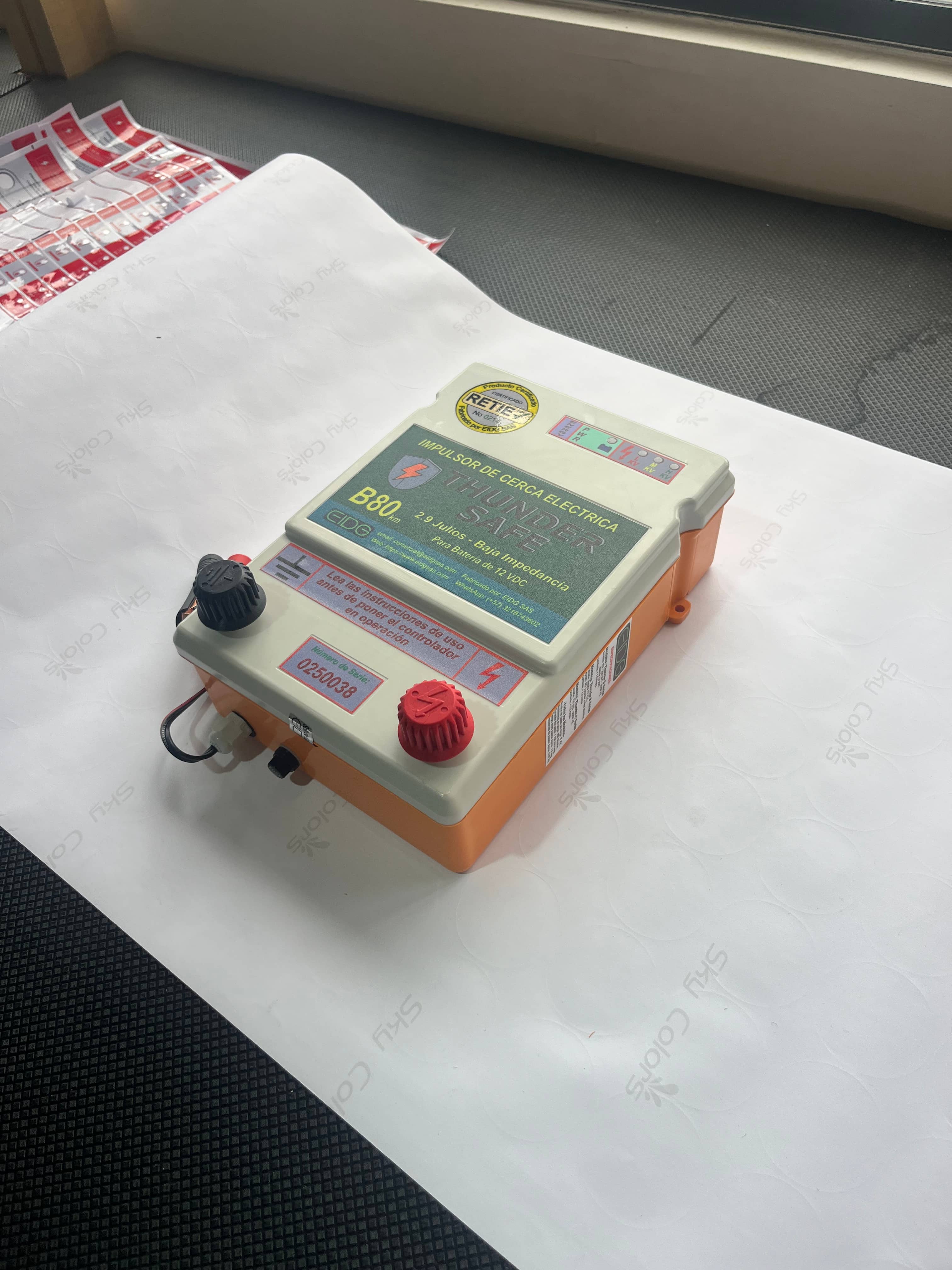 Impulsor de Cerca Eléctrica Thunder Safe B80