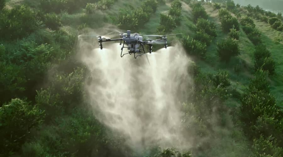 DJI Agras T70P: Dron Agrícola Eficiente y Versátil