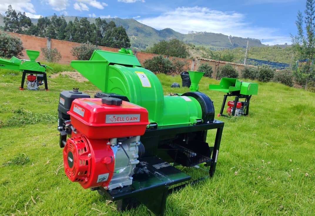 Desgranadora de Maíz Duro 2.0 con motor gasolina 7 HP para poscosecha de maíz