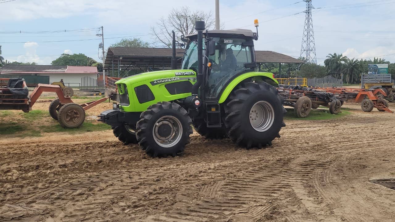 Tractor RN 904-1104