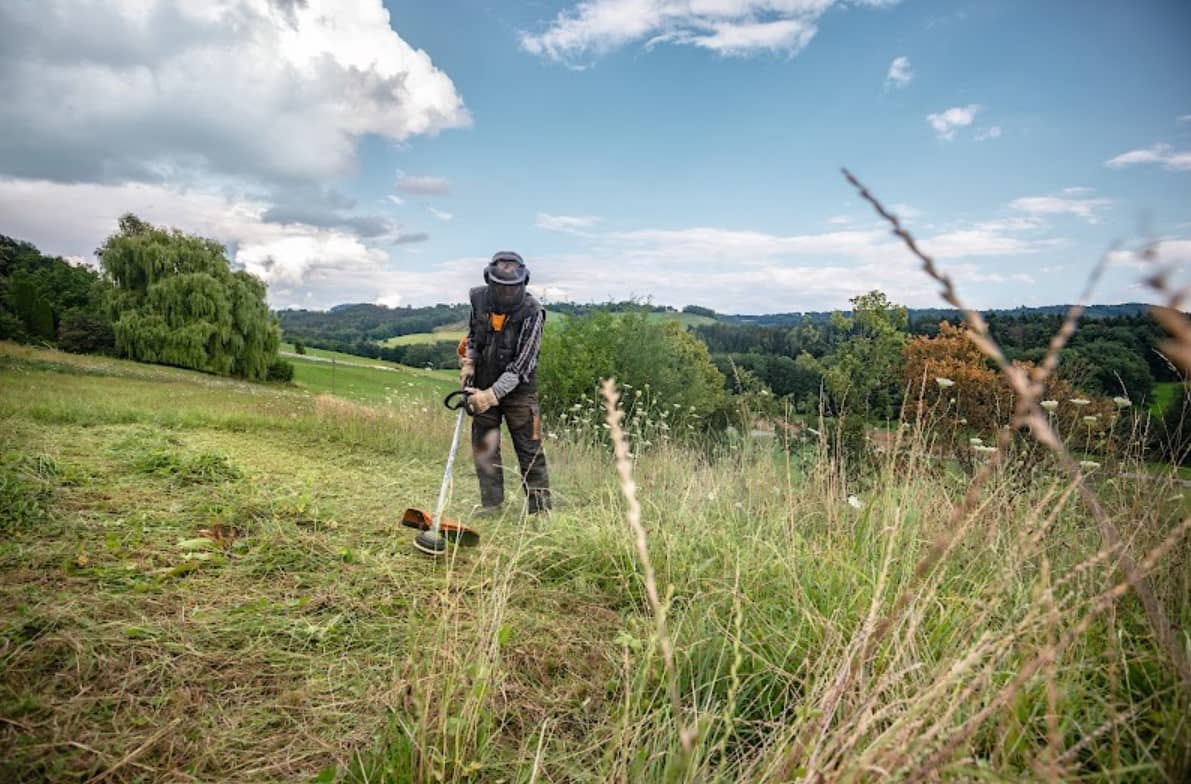Guadaña STIHL FS 235: Potencia y Versatilidad