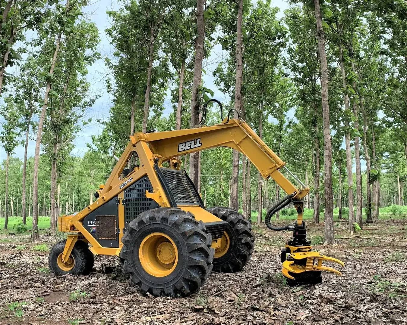 Cargador Forestal Bell 225F