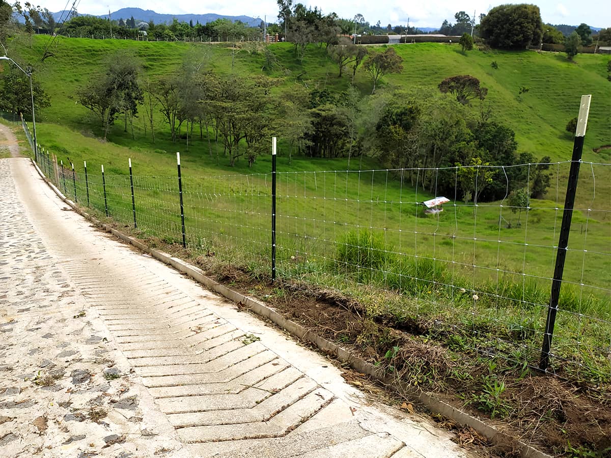 Poste de Acero Ceba 1.82m x 5 unds Agrofácil