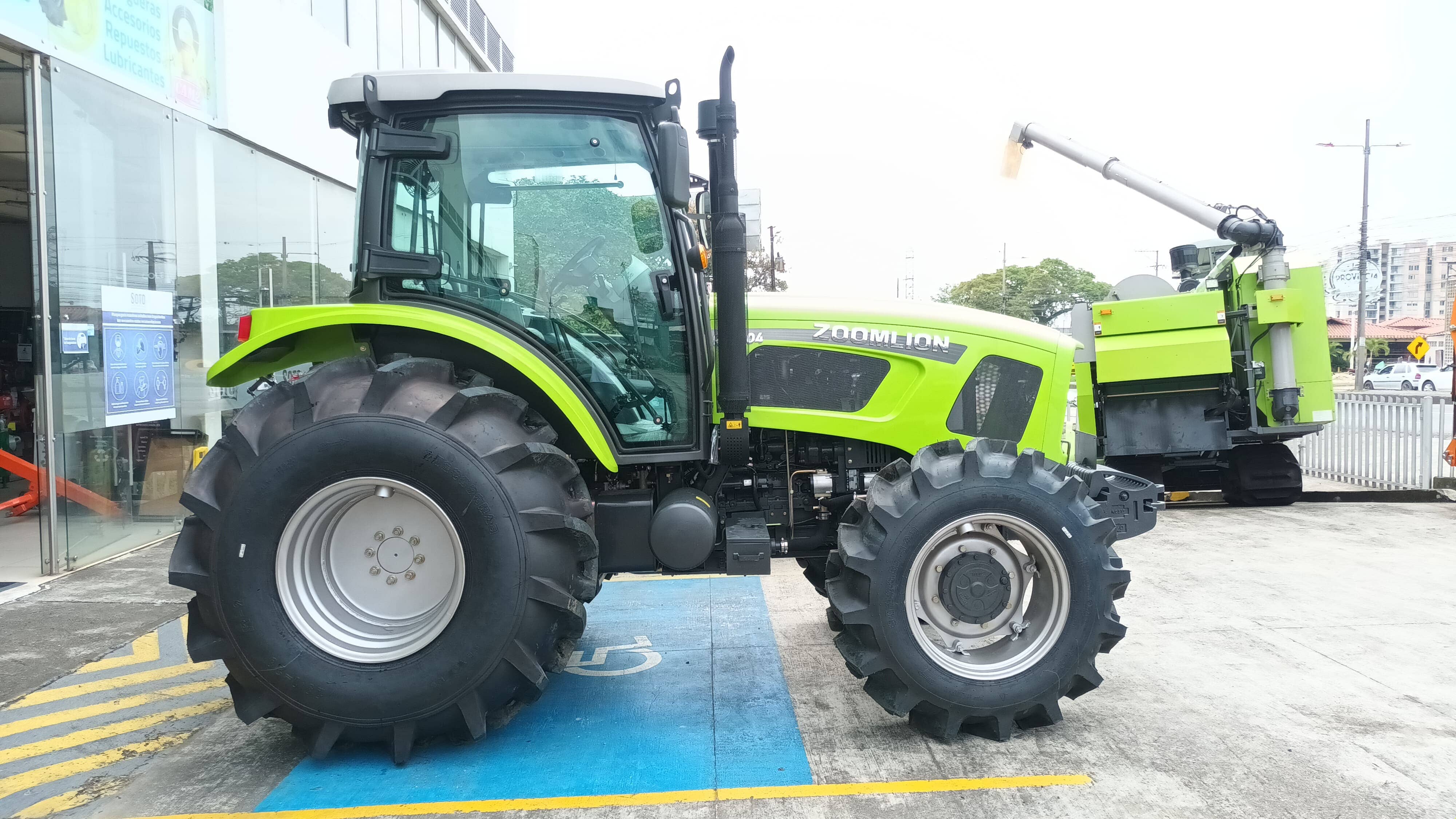 Combo Tractor Zoomlion RN 904-1104 + Remolque Granelero