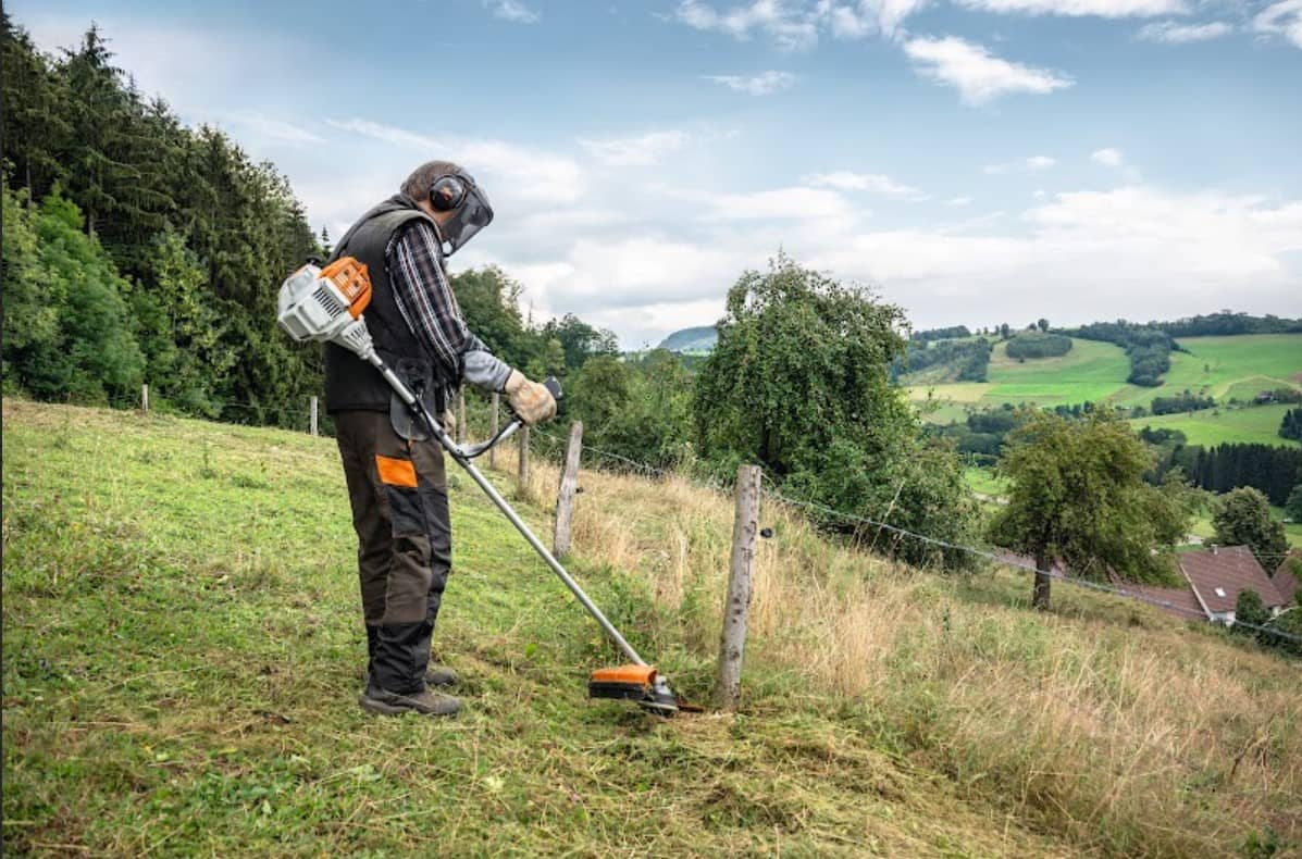 Guadaña STIHL FS 235: Potencia y Versatilidad
