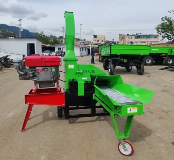 Picadora Sigma 90 con Banda Transportadora para forraje y alimentación animal
