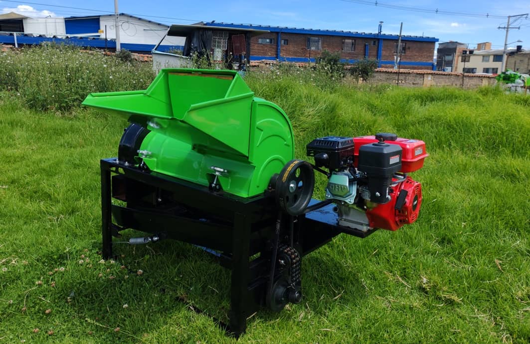 Desgranadora de Maíz Duro 2.0 con motor gasolina 7 HP para poscosecha de maíz