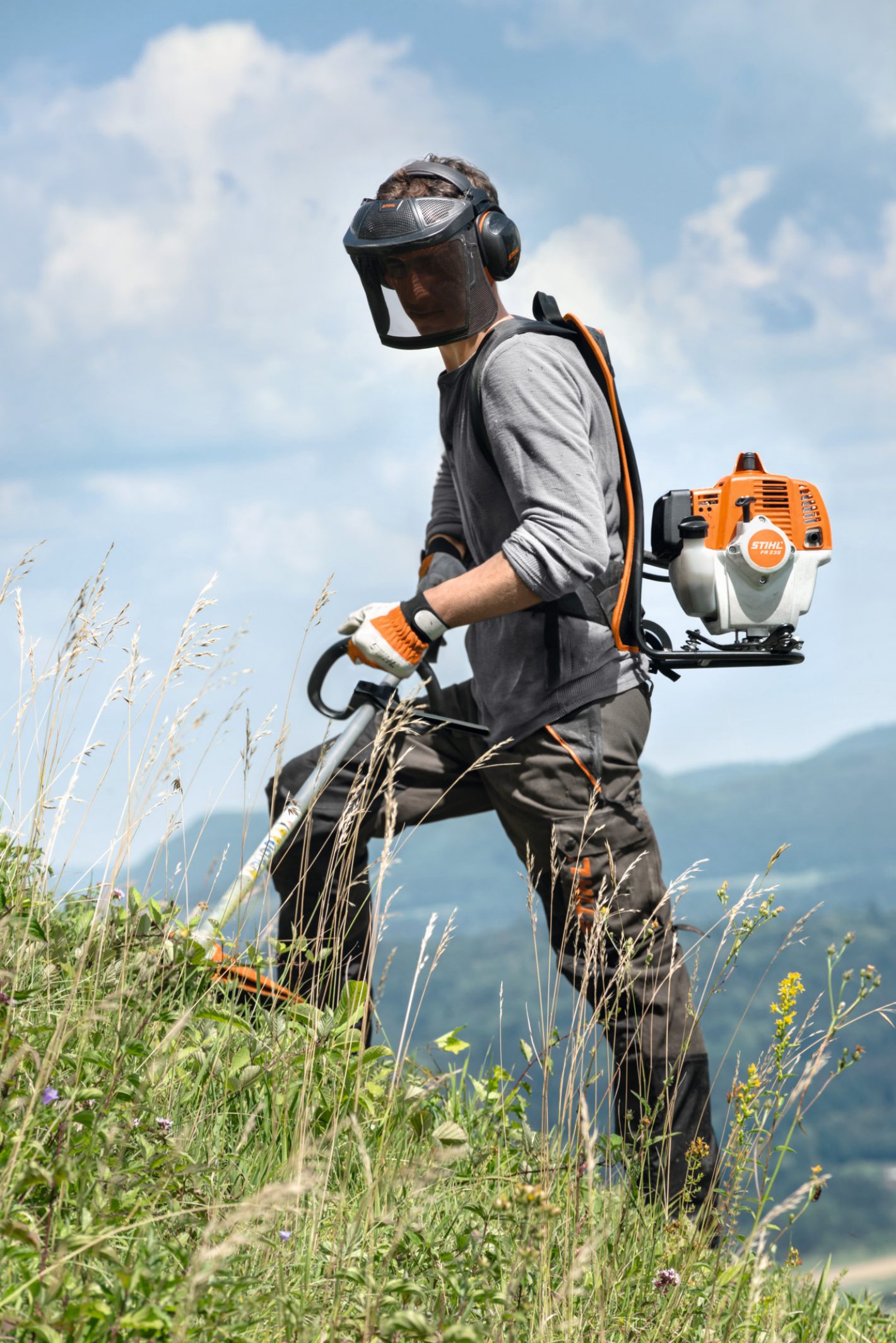 Guadañadora STIHL FR 235 de espalda