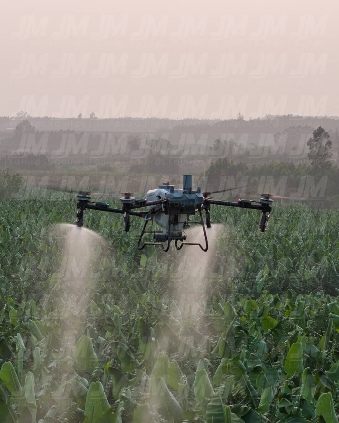 DJI AGRAS T70P Kit: 1 Dron + 3 Baterías + Cargador – Pulverización y Esparcimiento