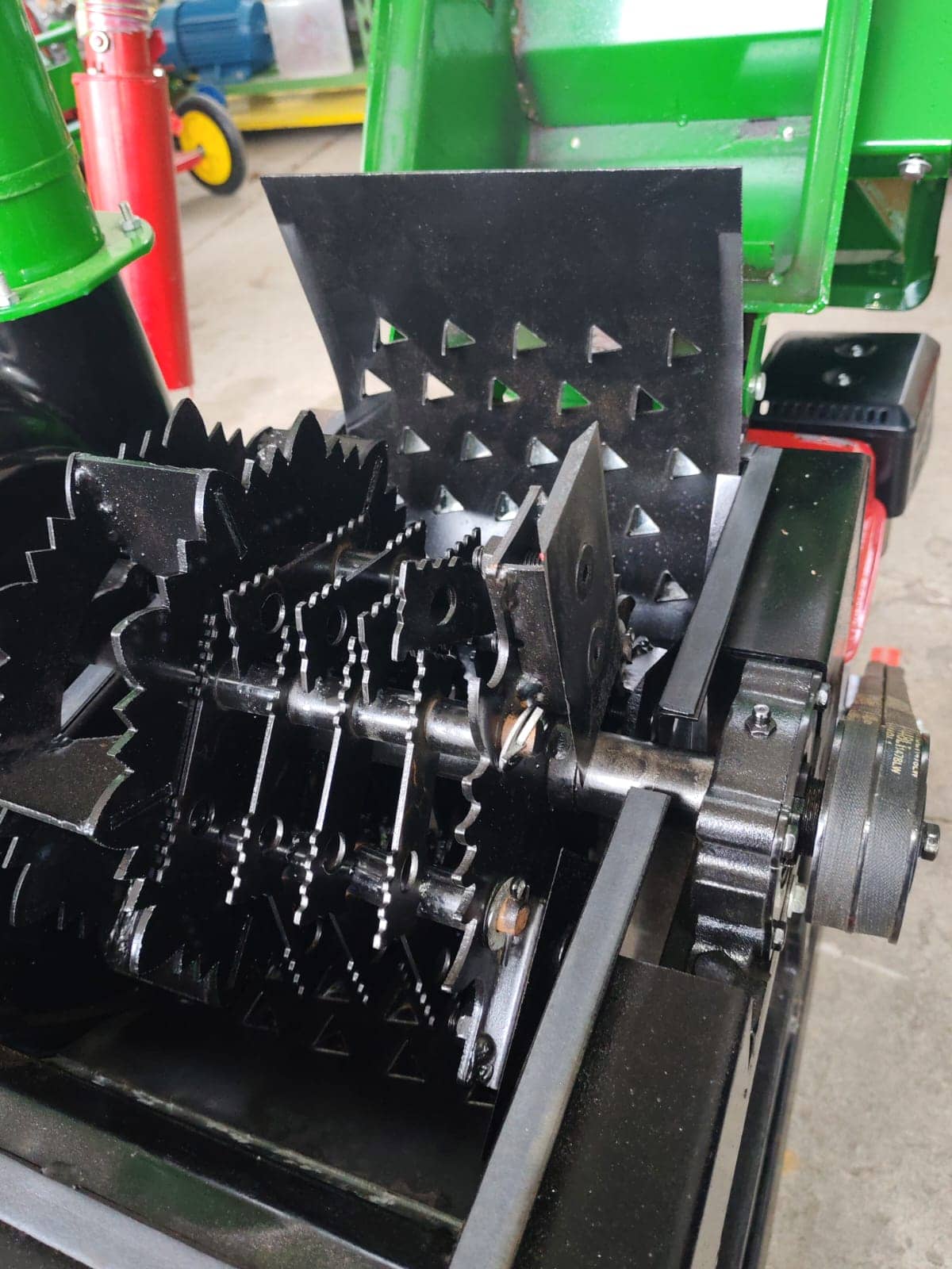 Picadora Multifuncional y Molino Autocebante con Motor Eléctrico