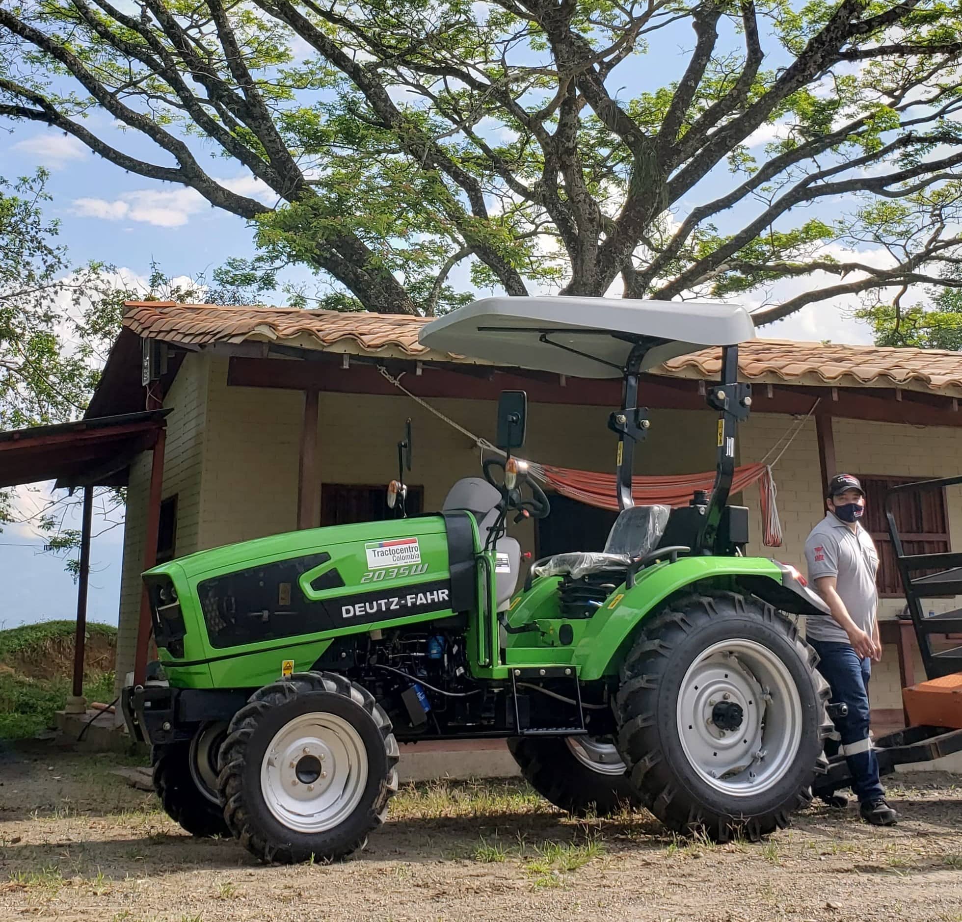 Tractor Agrícola Modelo 2035 W-36 HP - Deutz Fahr