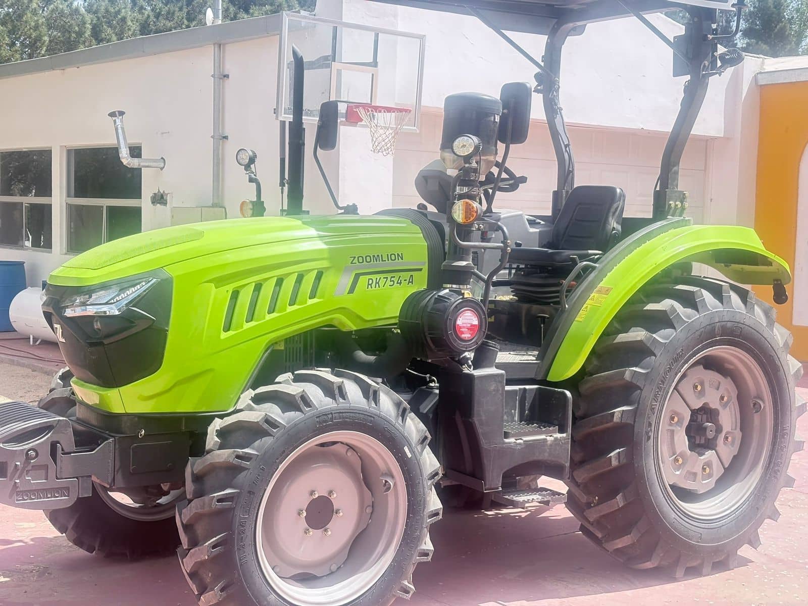 Tractor RK 504-704