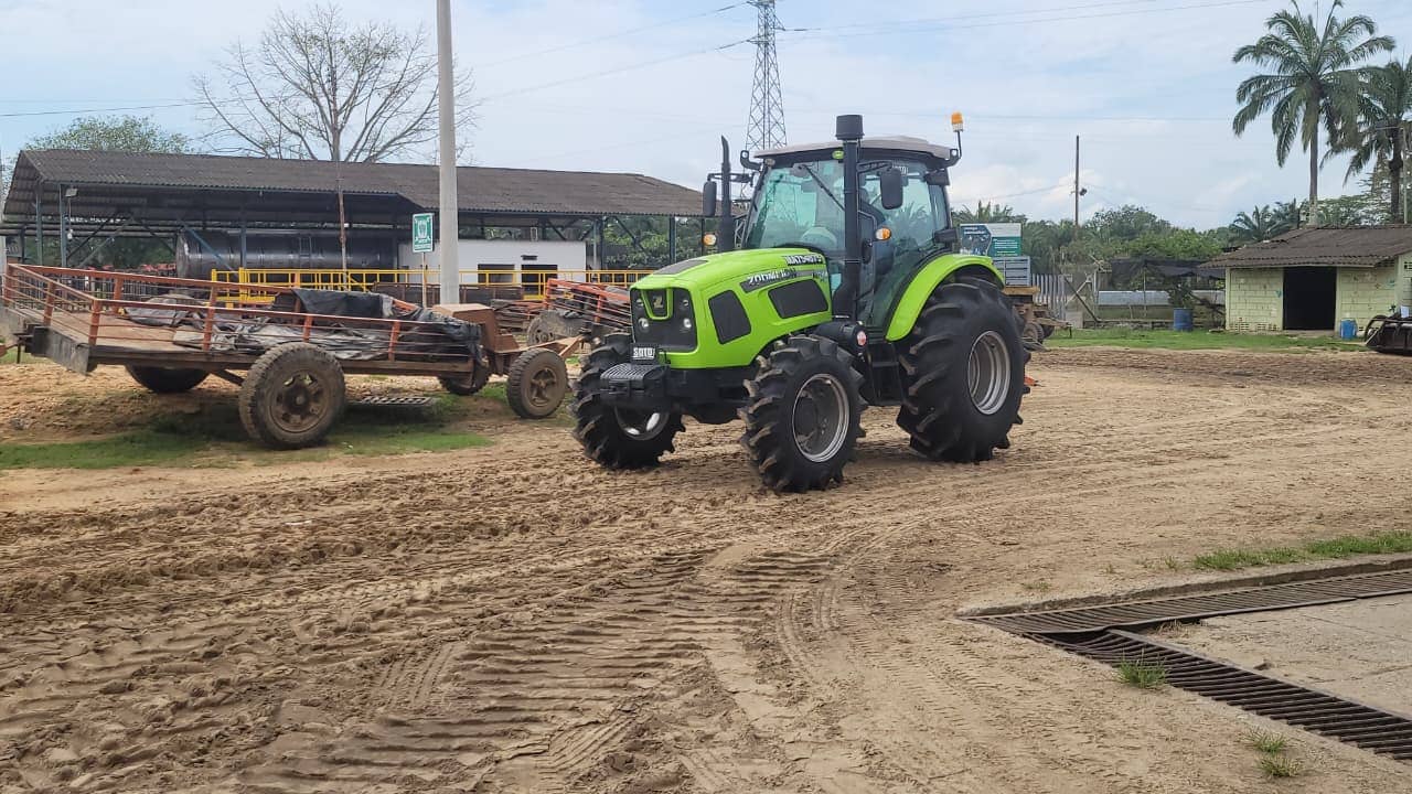 Tractor RN 904-1104