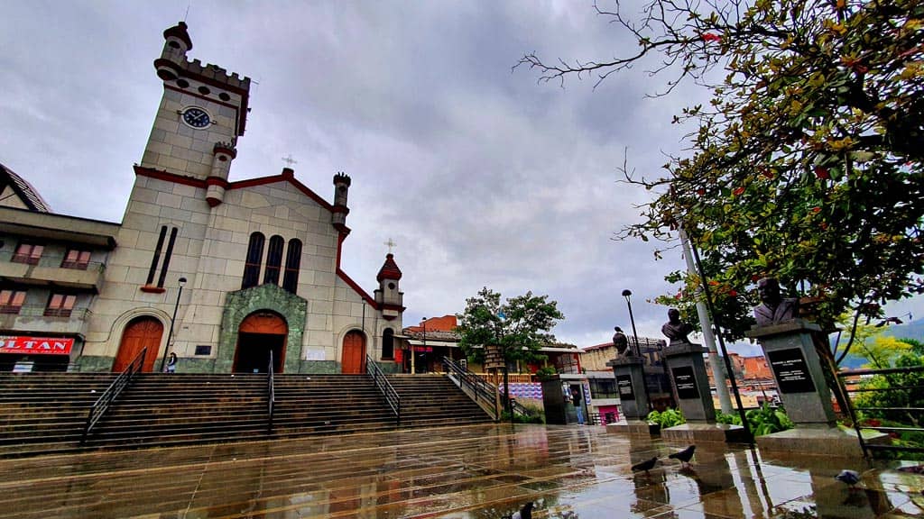 iglesia-principal-de-san-antonio-de-prado.jpg