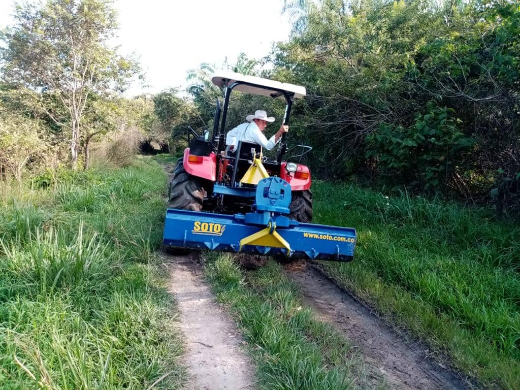 Pala Trasera de Alce Hidráulico