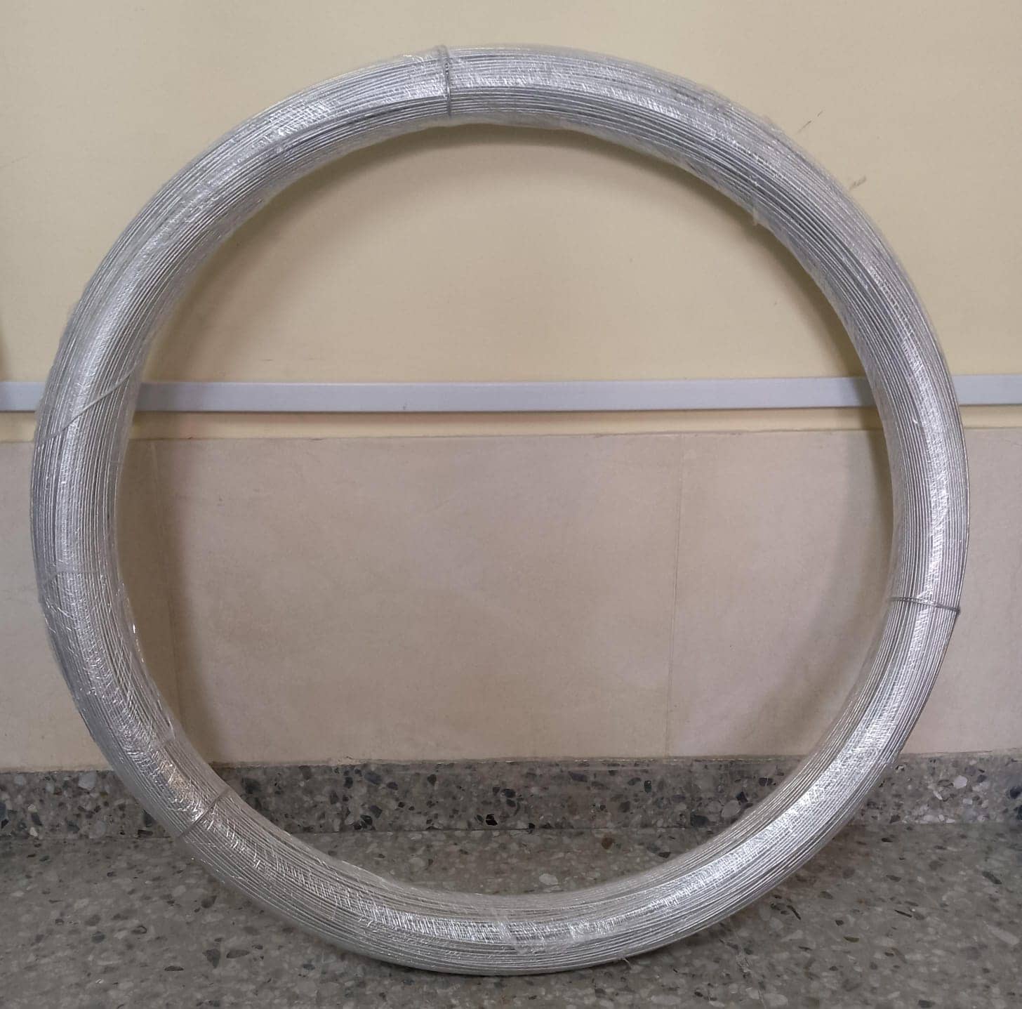 Rollo de alambre galvanizado n° 14