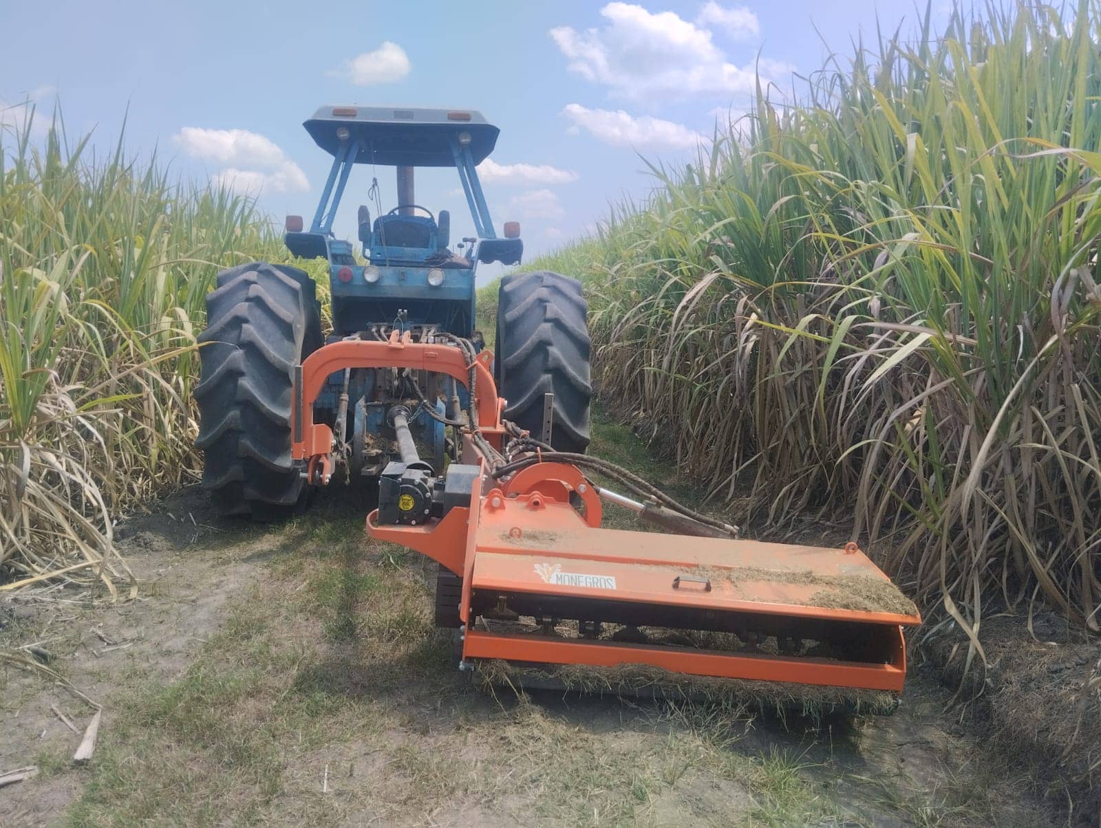 Desbrozadora Trituradora Multifunción 1600mm – Potente y eficaz para residuos