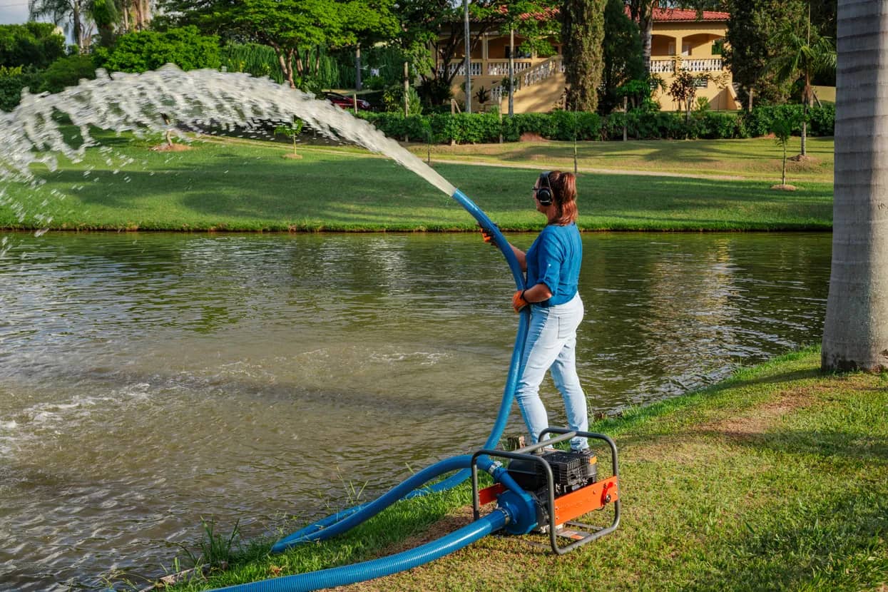 Husqvarna W65P | Motobomba potente para riego y bombeo
