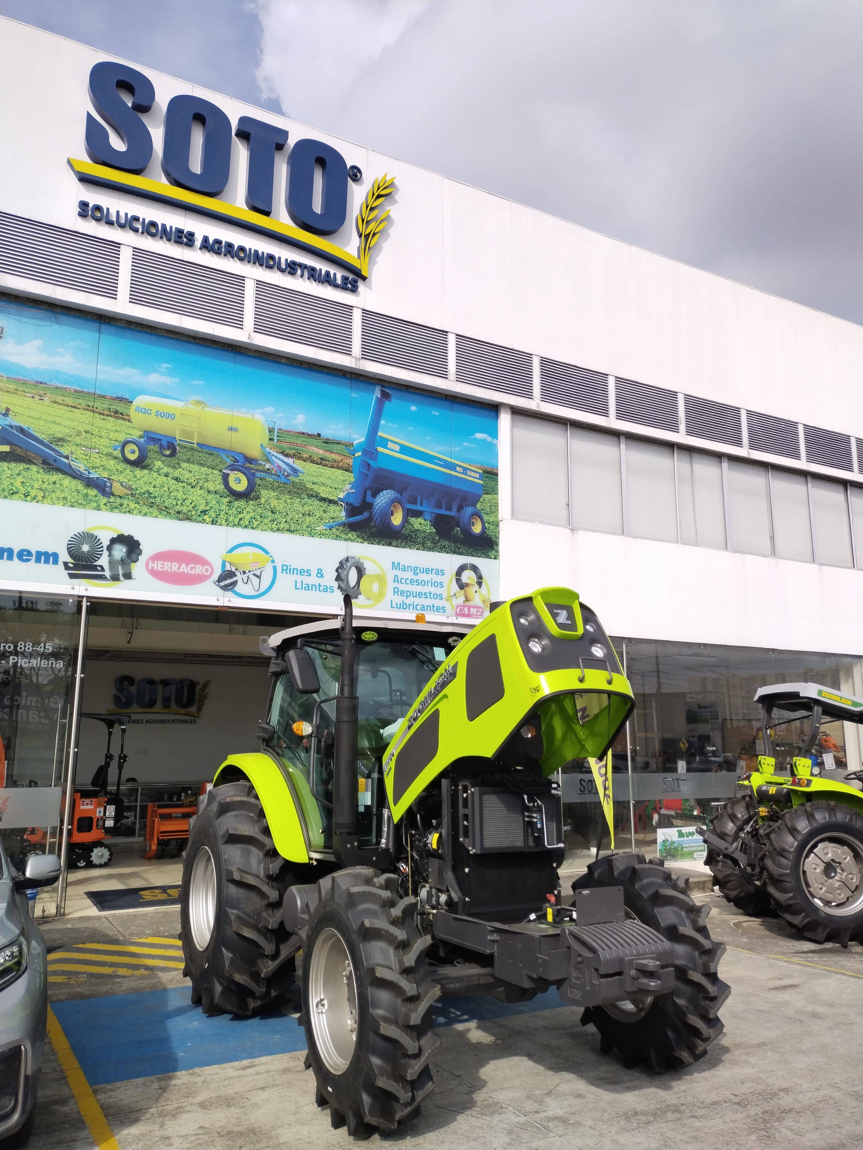 Combo Tractor RN 904/1104 + Cosechadora FH110Pro + Remolque Granelero