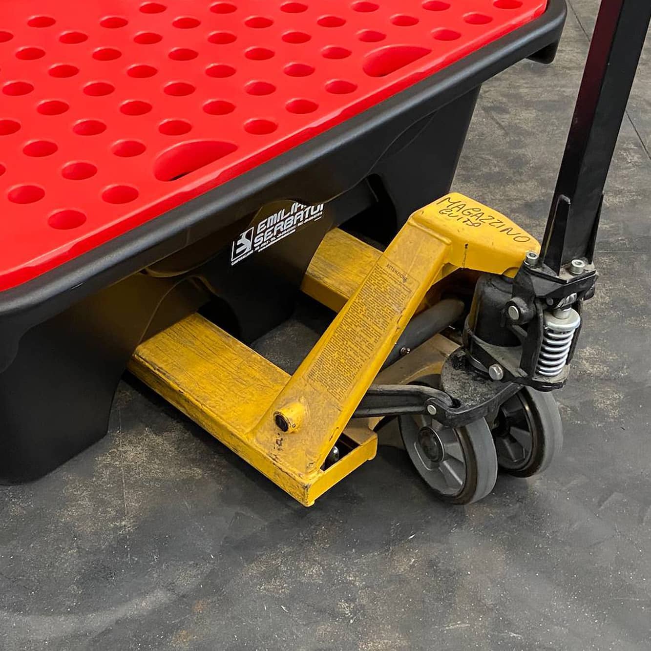 Estiba de contención para tanques IBC 1100L