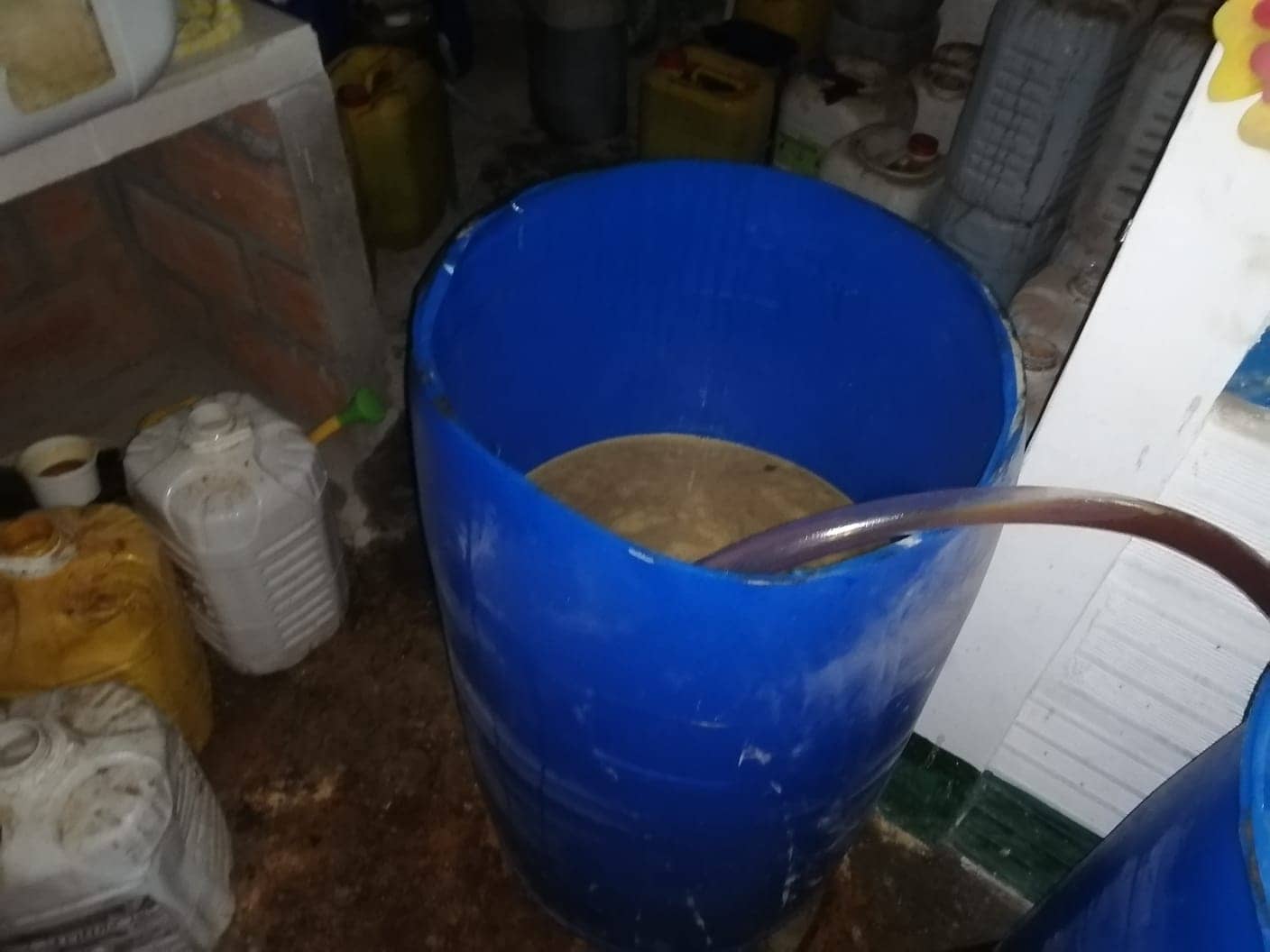 FILTRANDO ACEITE2.jfif.jpeg