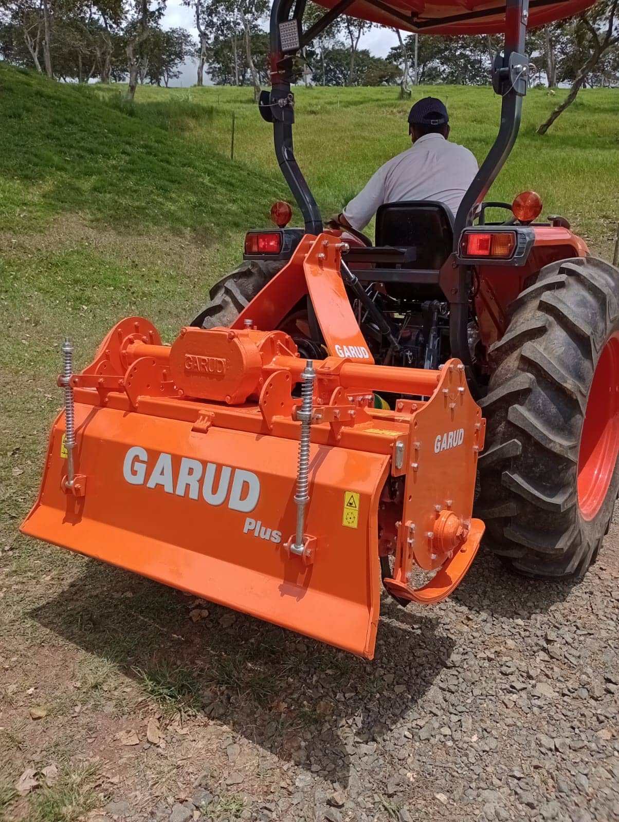 Rotovator GARUD 1,25 mts | 42 cuchillas | Para tractores 40-45 HP