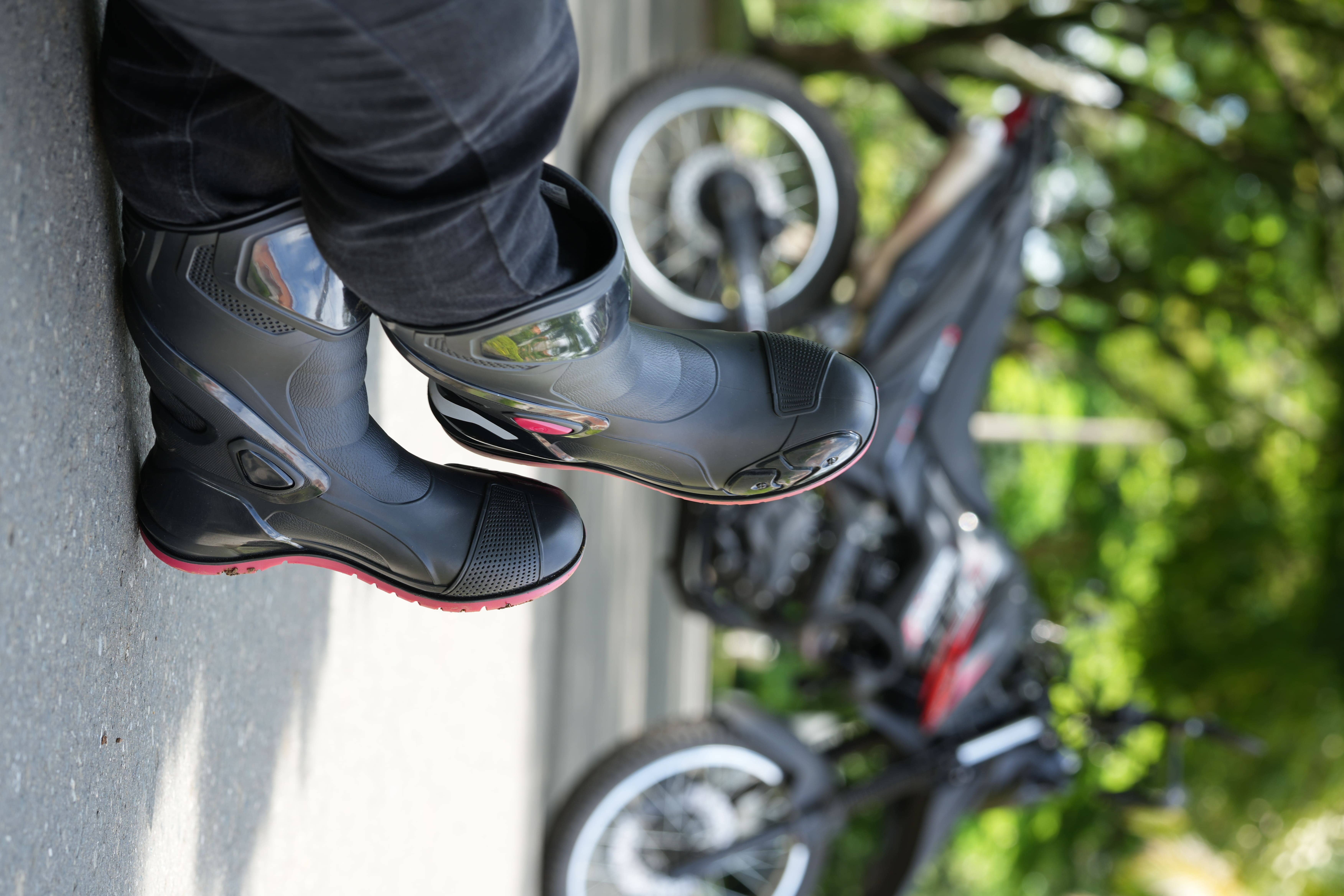 Bota VMR Negro Rojo Talla 37 - 43 | Para motociclistas