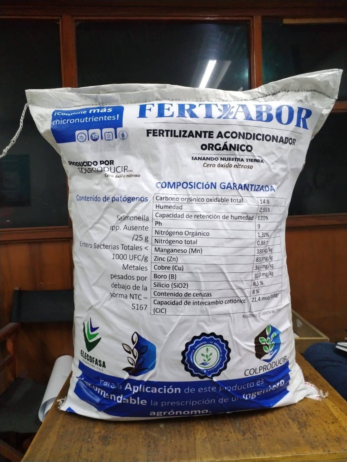 Recuperador de suelos Biochar Fertiabor x 1kg