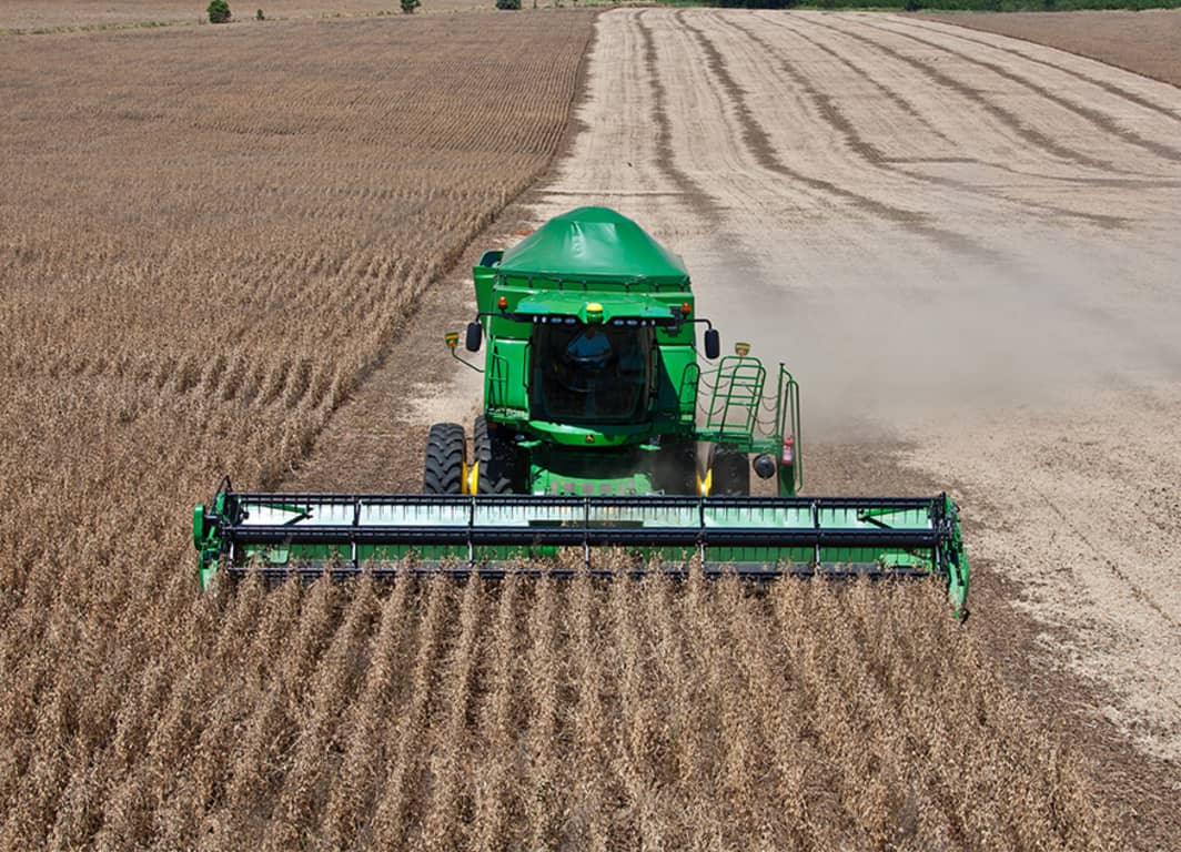 Cosechadora John Deere S550 – Maquinaria de Cosecha de Granos