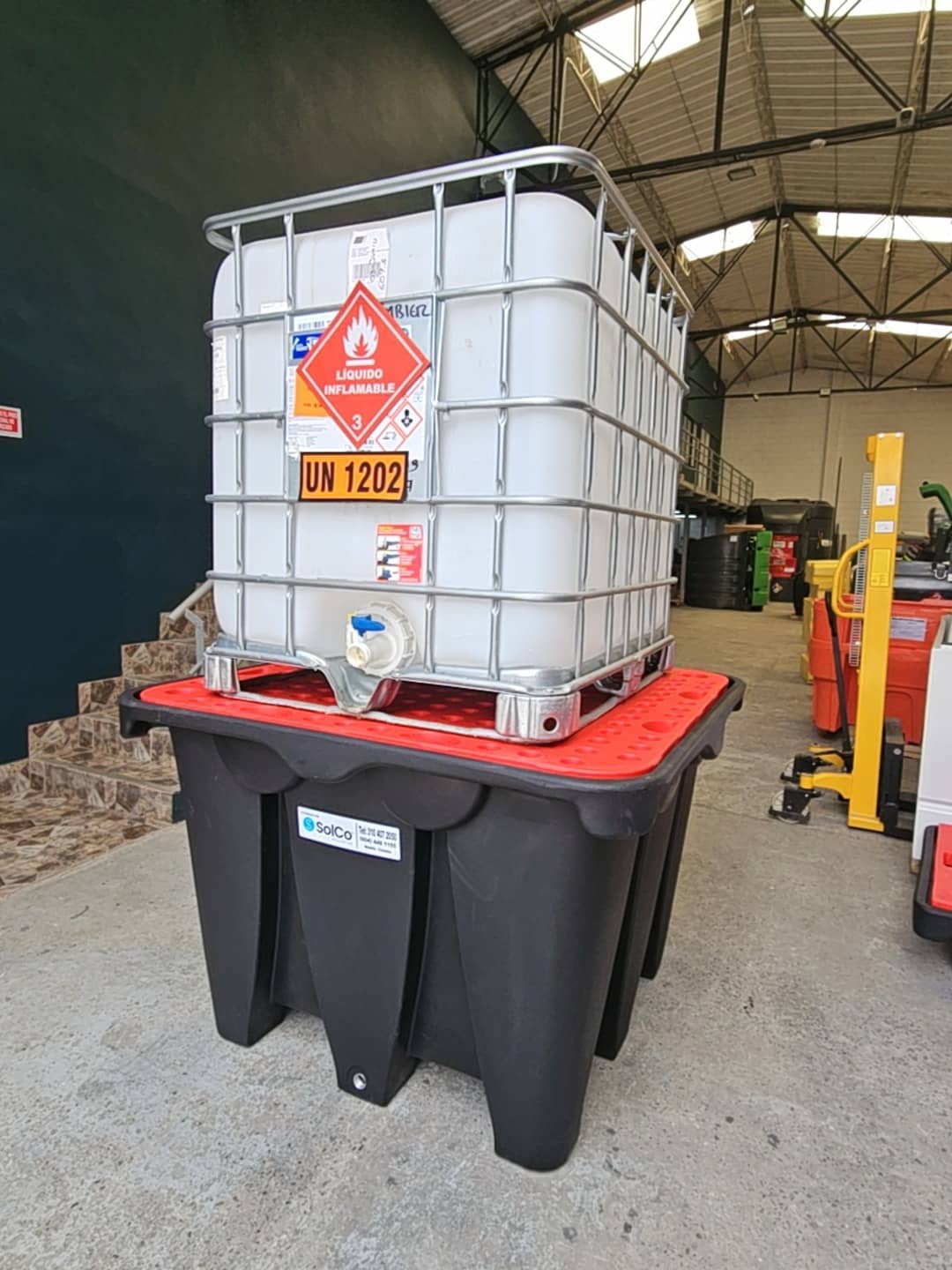 Estiba de contención para tanques IBC 1100L