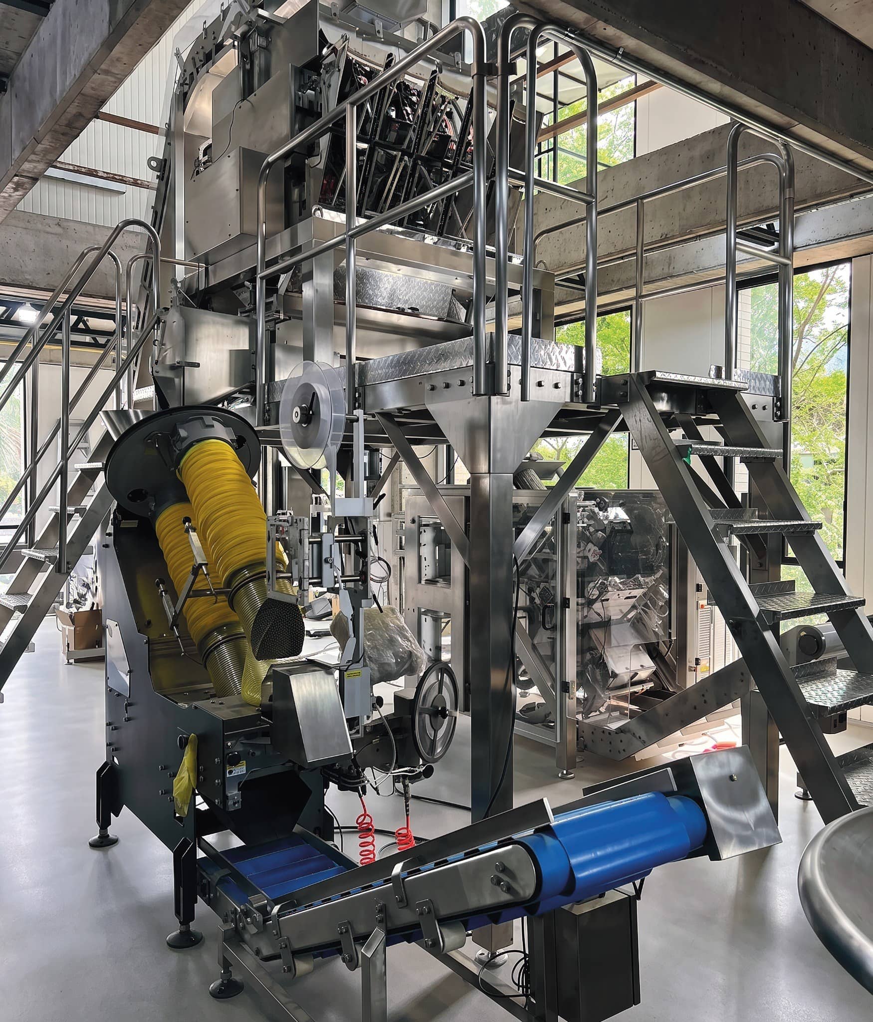 Máquina Enmalladora Automática WOTIC | Pesaje y Empaque de Frutas y Hortalizas