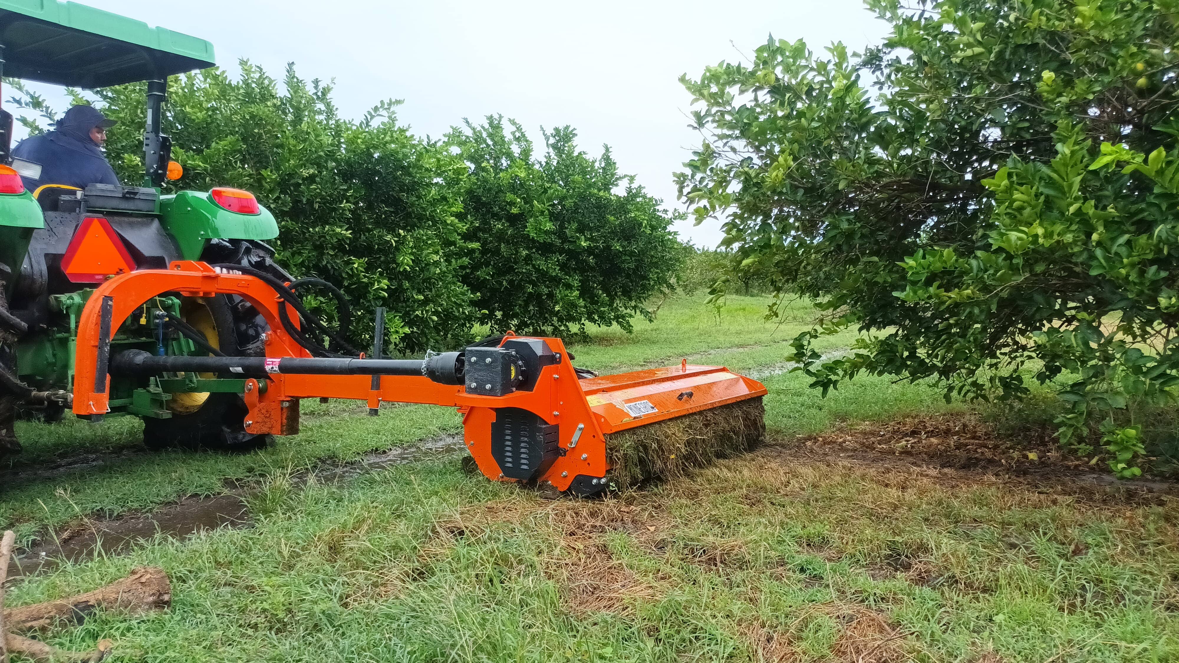 Desbrozadora Trituradora Multifunción 1600mm – Potente y eficaz para residuos
