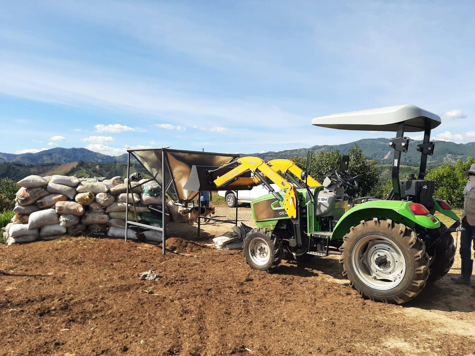 Cargador Frontal TE-9 Evolution para Tractores 50-70 HP