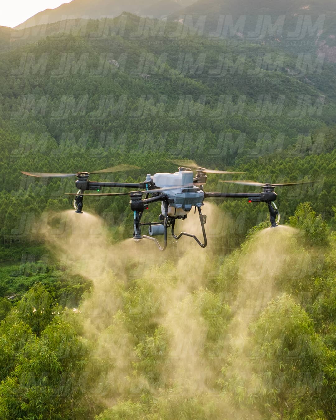 DJI AGRAS T25P Kit: 1 Dron + 3 Baterías + Cargador – Fumigación precisa