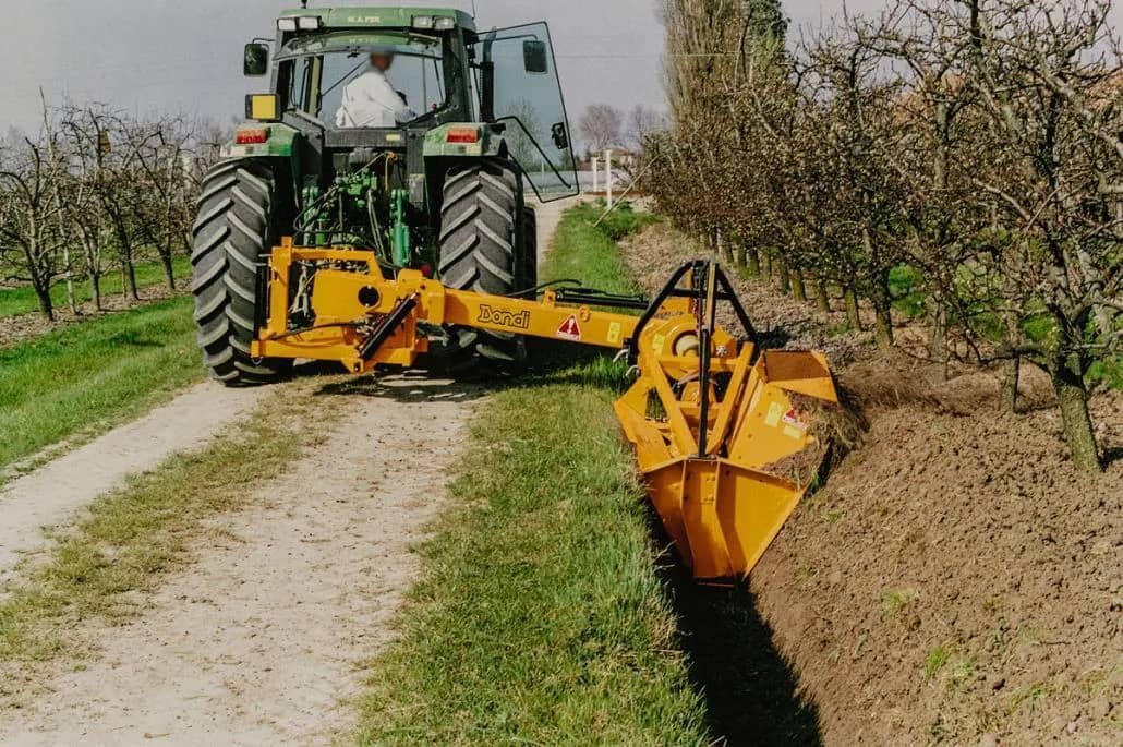 Zanjadora Rotativa Italiana DONDI para drenaje e irrigación agrícola