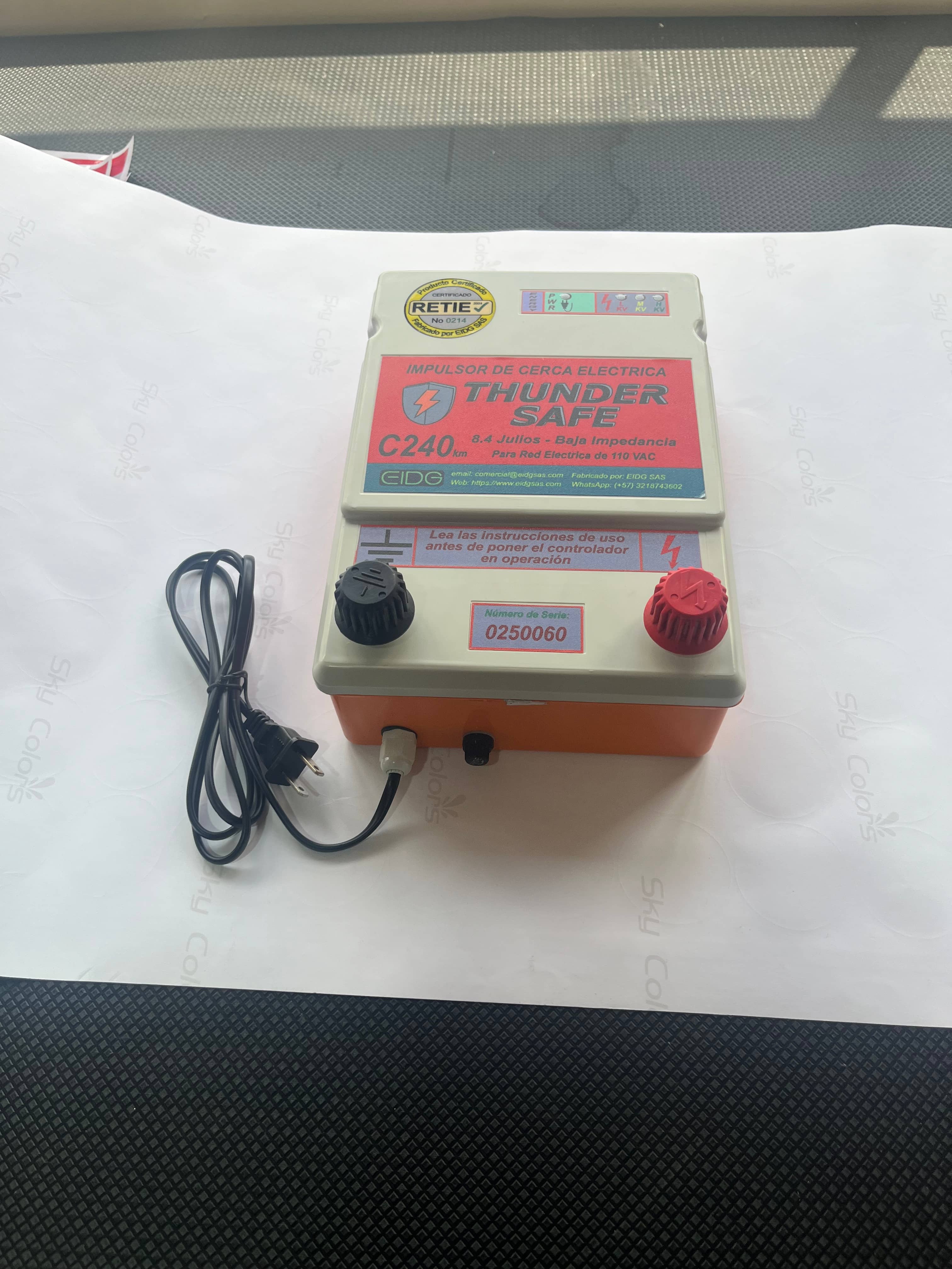 Impulsor de Cerca Eléctrica Thunder Safe C240