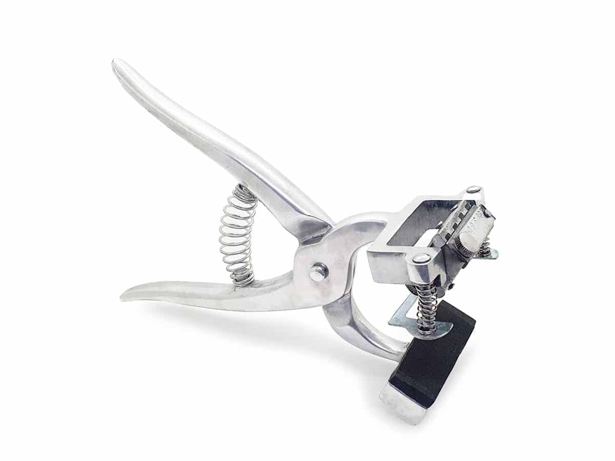 Pinza Tatuadora Metálica Giratoria 3/8" - 4 Dígitos | Alta Precisión