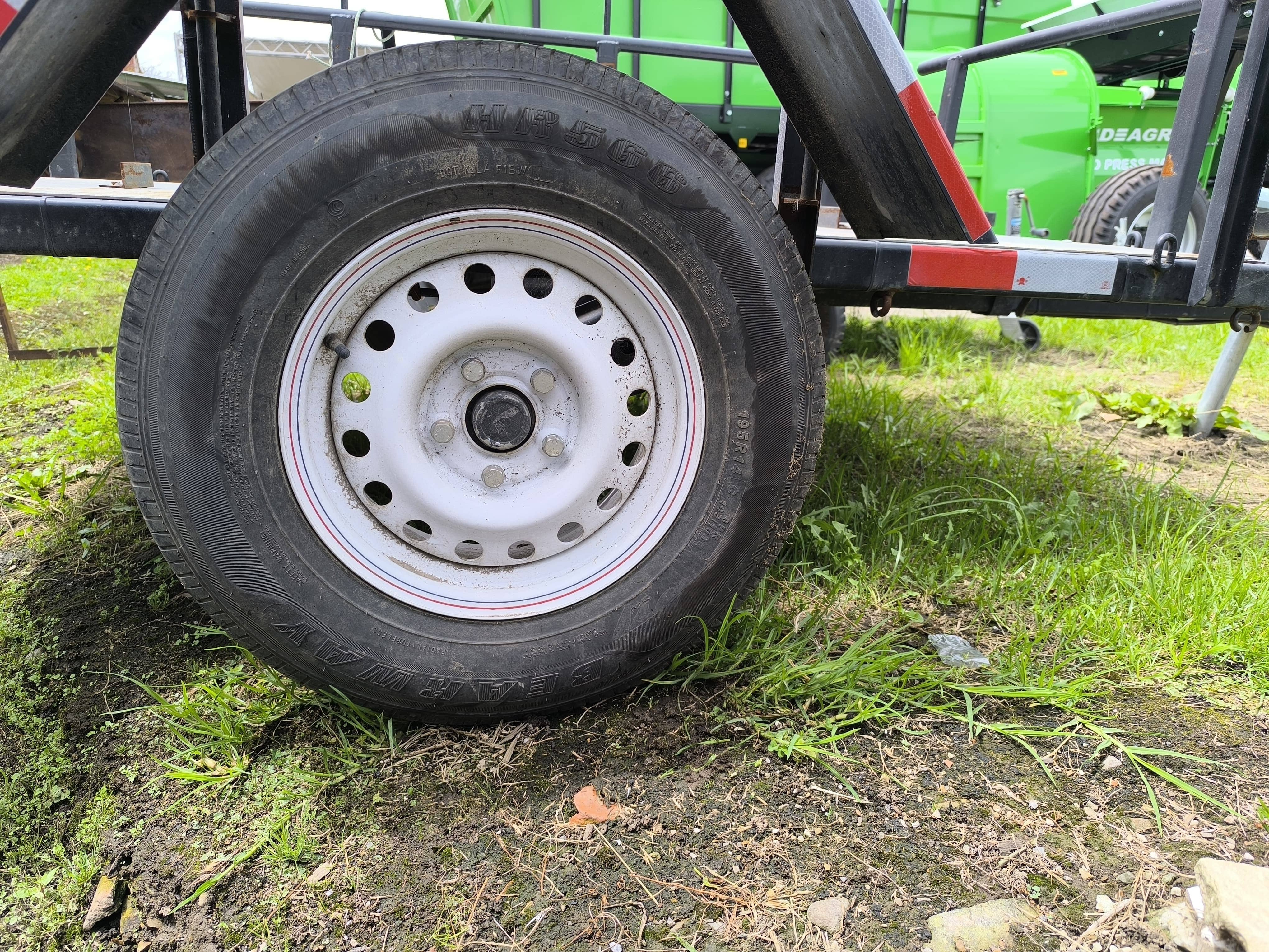 Llanta 195/70 R14C + rin: durabilidad total