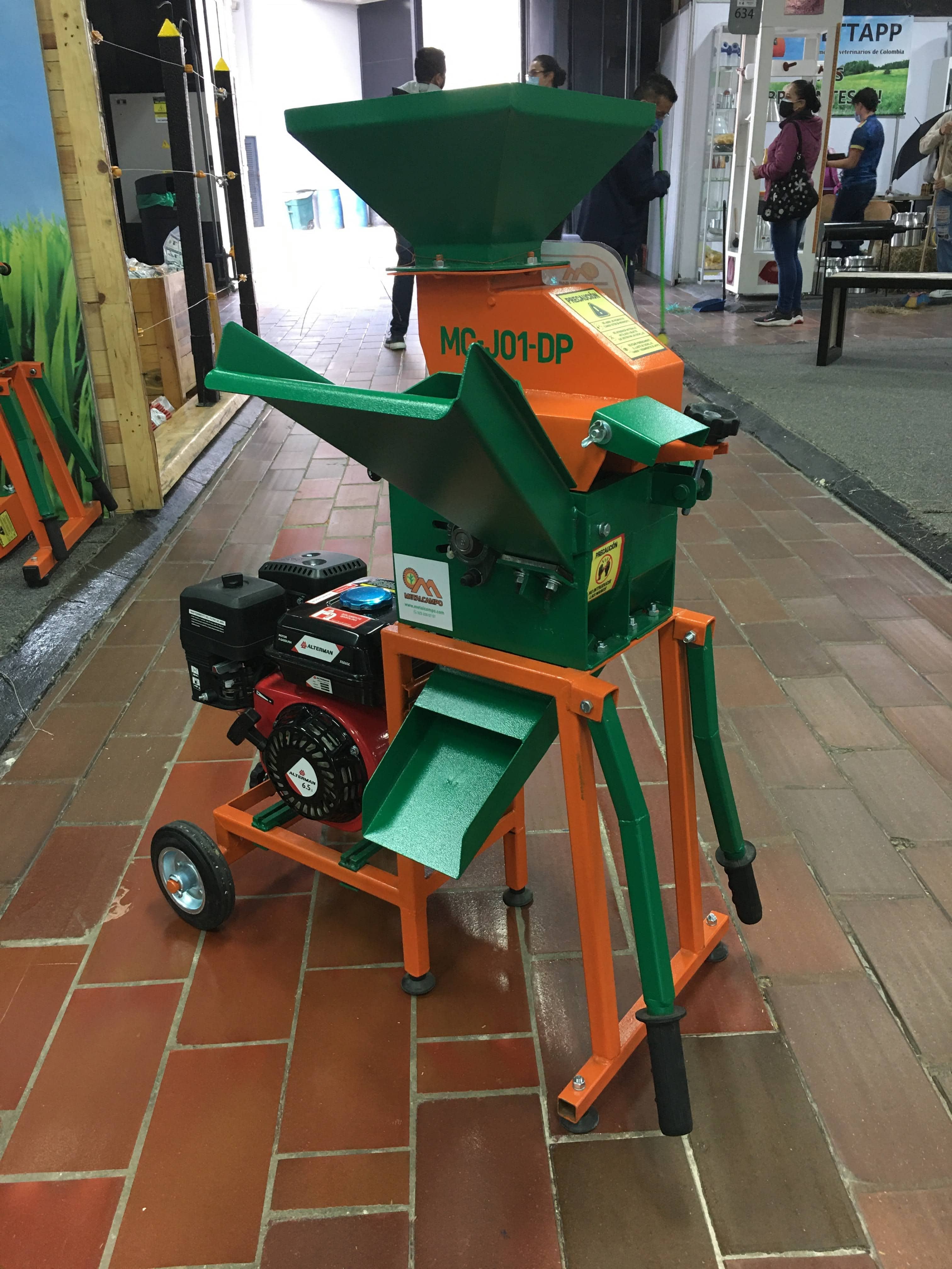 Picapasto y molino MC- J01 DP (Incluye motor gasolina 6,5 hp)