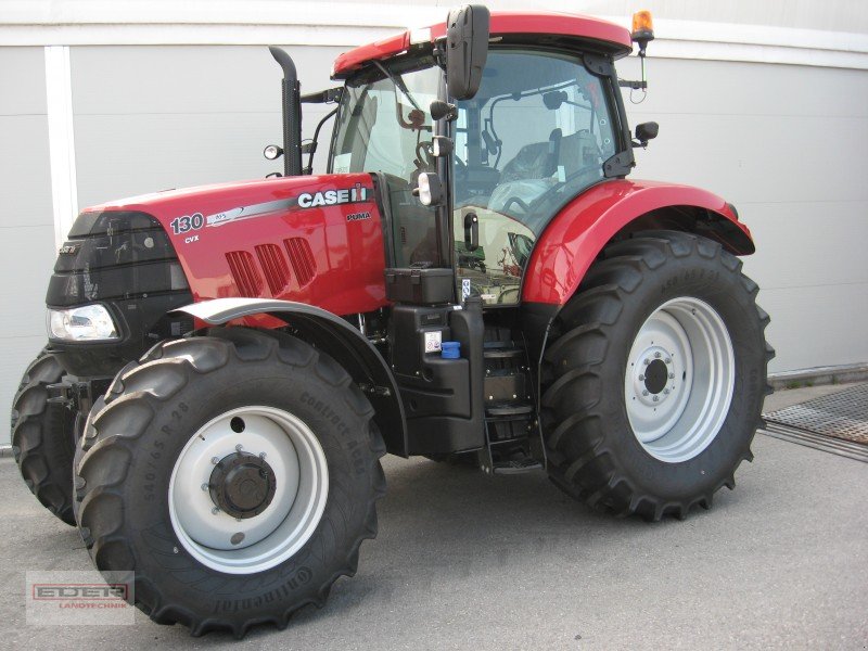 Tractor Farmall 130 CAB