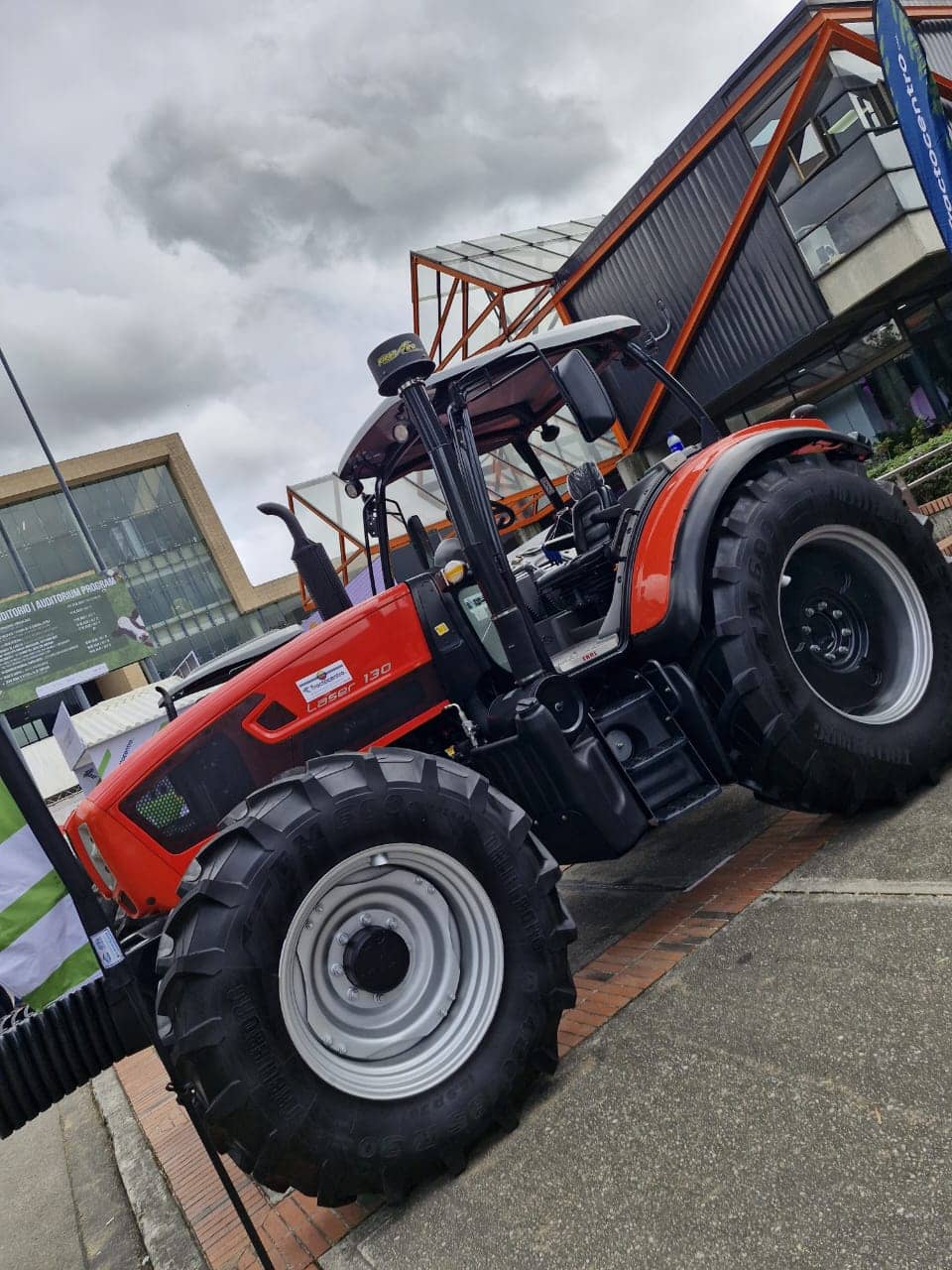 Tractor SAME LASER 130  HP