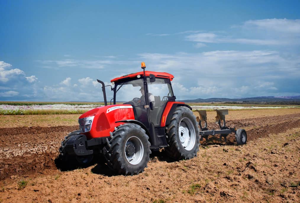 Tractor Rígido McCormick D-MAX 125 | 4x4, 120 HP