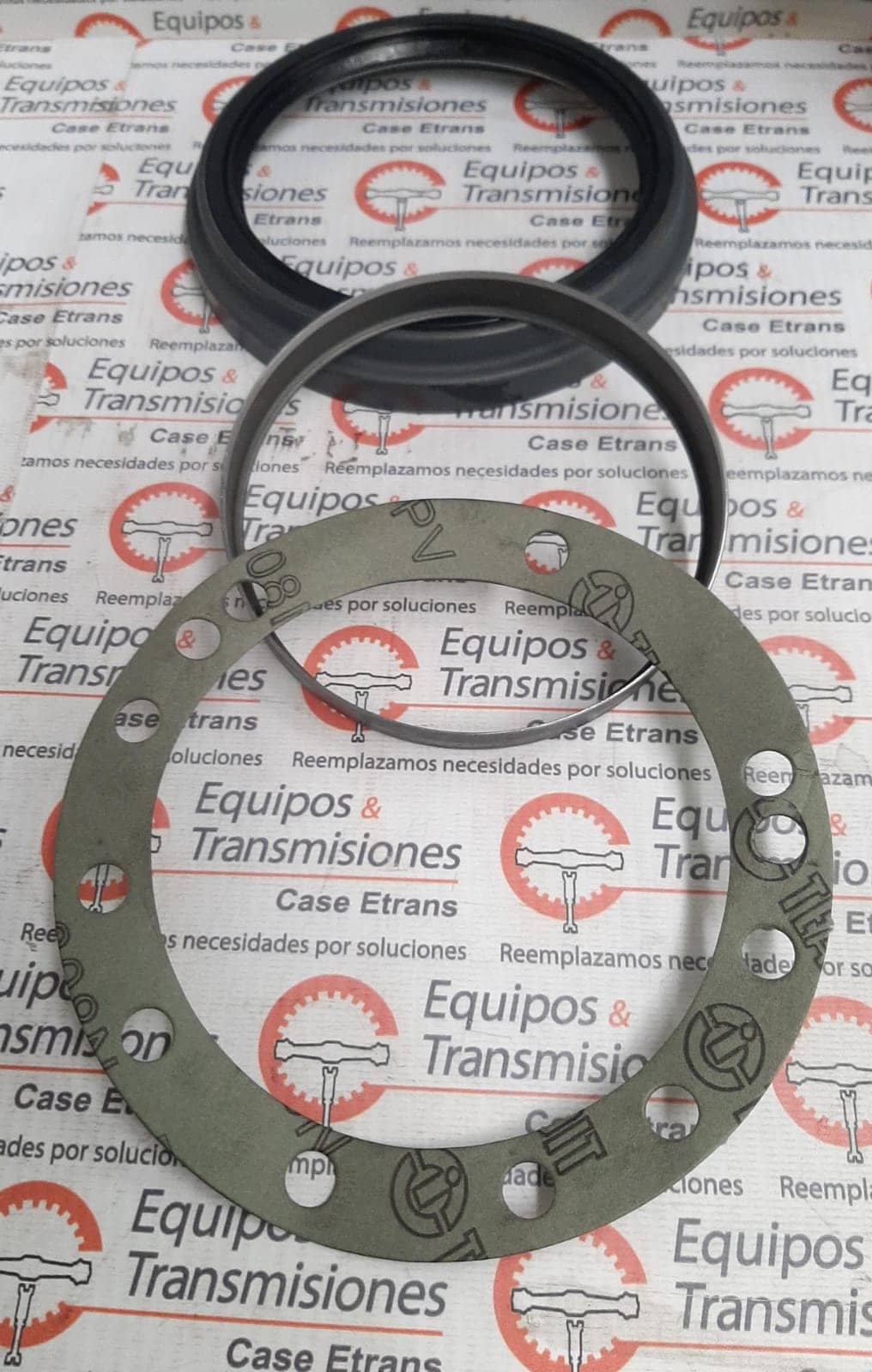 Kit retenedor cubo de rueda CNH