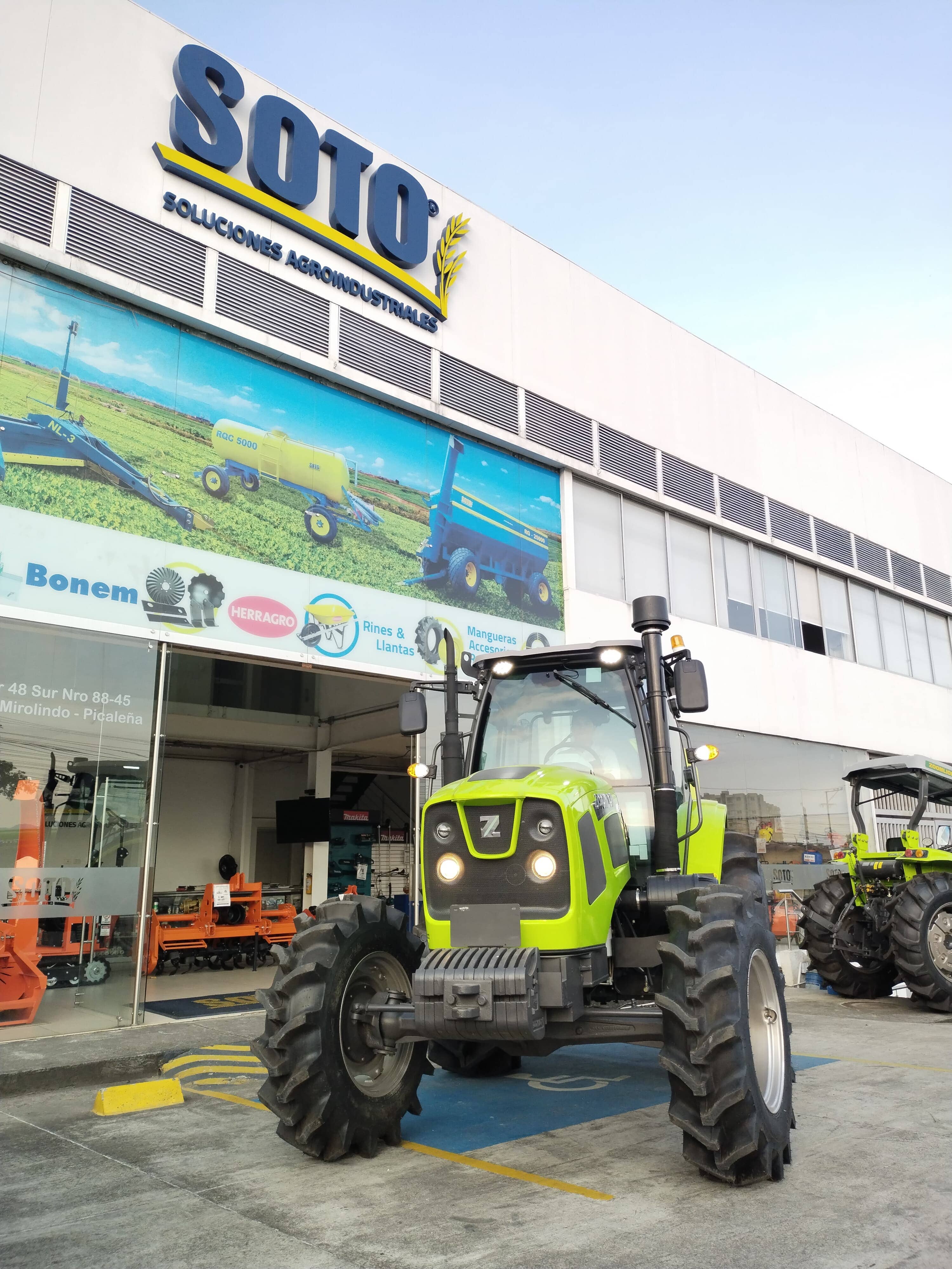 Tractor RN 904-1104