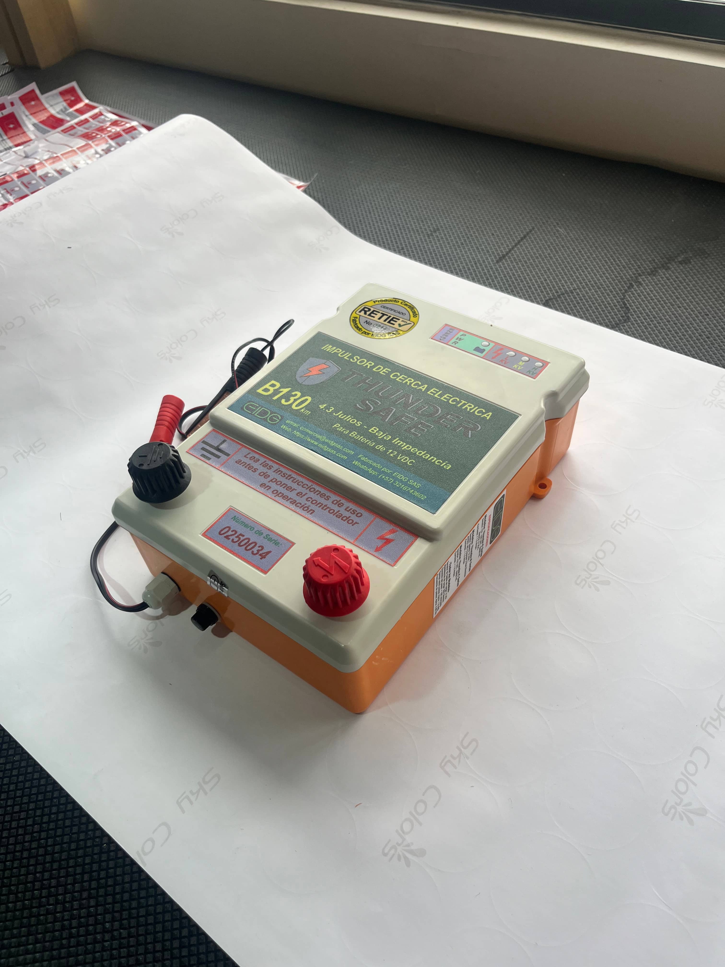 Impulsor de Cerca Eléctrica Thunder Safe B130