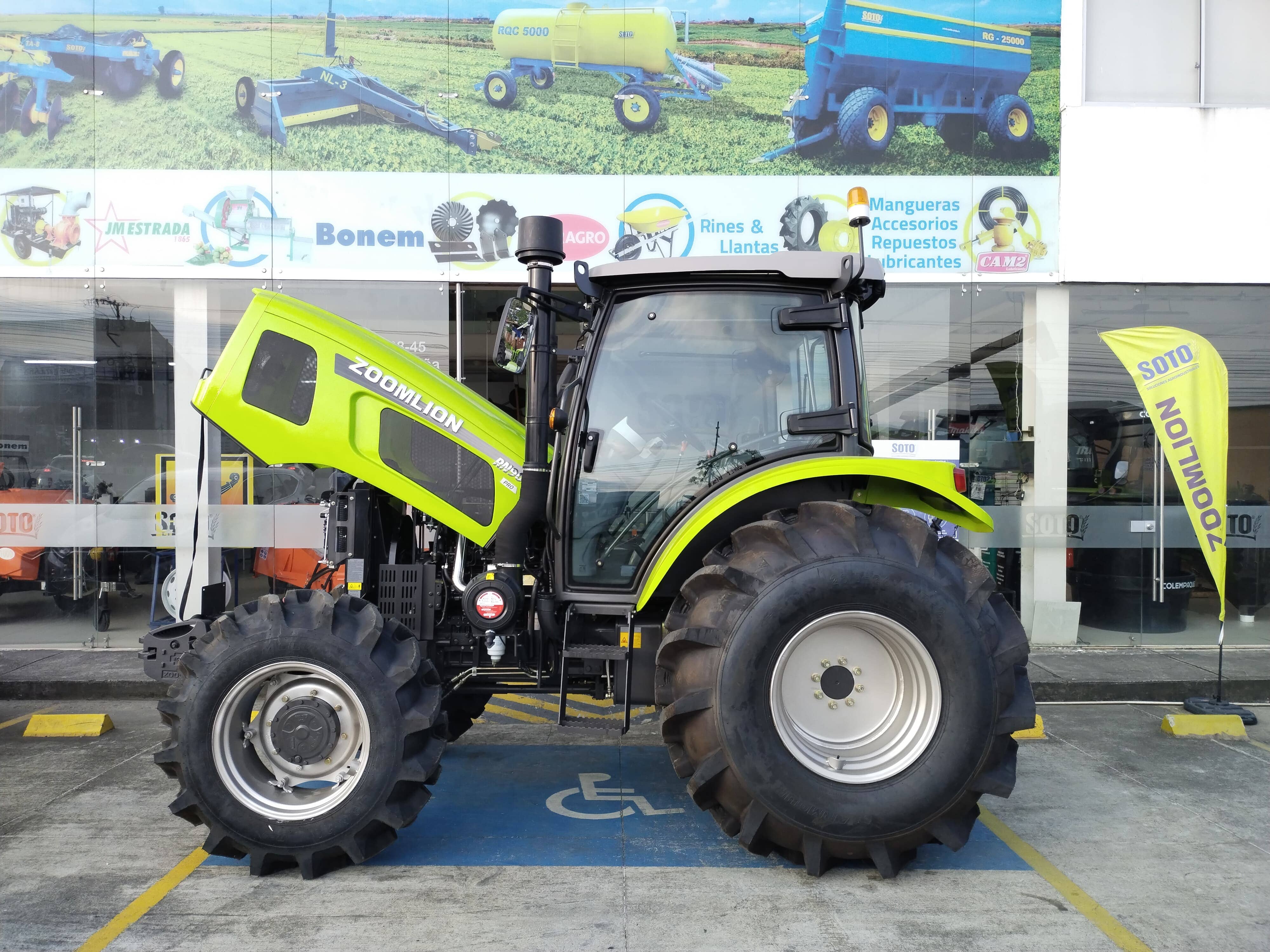 Tractor RN 904-1104