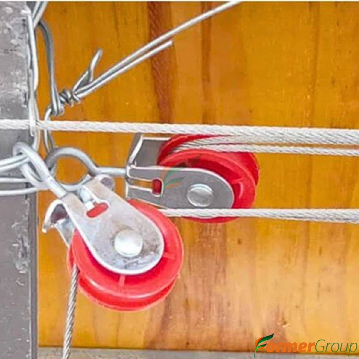Polea Plástica Roja Mediana x10 para Bebederos